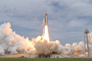 STS135launch20110708.jpg